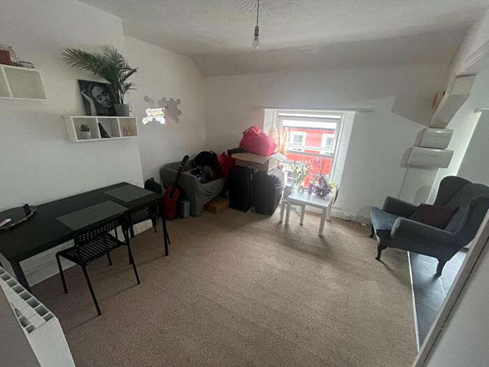 1 Bedroom Flat To Rent In High Street, Narberth, SA67