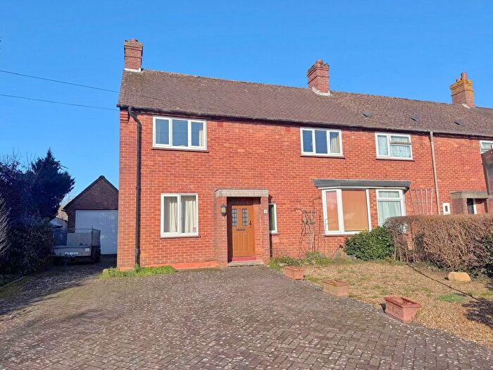 3 Bedroom End Of Terrace House For Sale In Cowdray Road, Easebourne, Midhurst, West Sussex, GU29