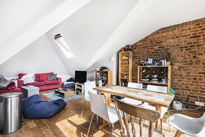 3 Bedroom Flat To Rent In Aberdeen Road, Highbury, London, N5