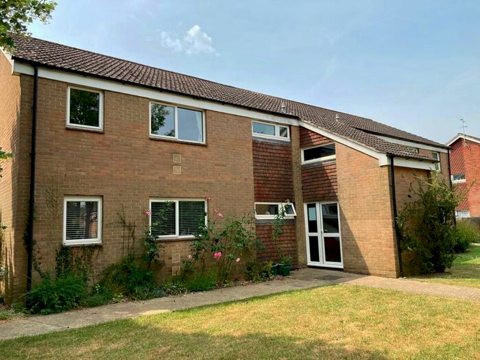 3 Bedroom Apartment To Rent In Streetfield Road, Horsham, RH13
