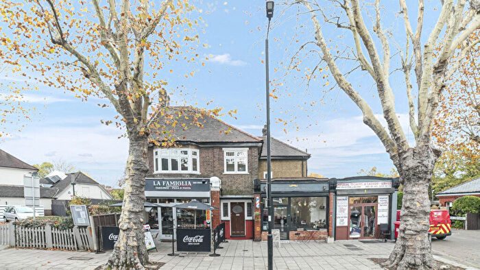 2 Bedroom Maisonette To Rent In Vera Avenue, Winchmore Hill, Enfield, N21