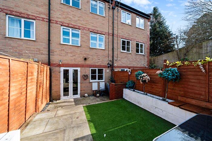 3 Bedroom Town House For Sale In Queens Road, Westbourne/Bournemouth, BH2