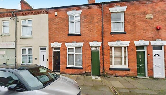 2 Bedroom Terraced House To Rent In Avenue Road Extension, Clarendon Park, Leicester, LE2