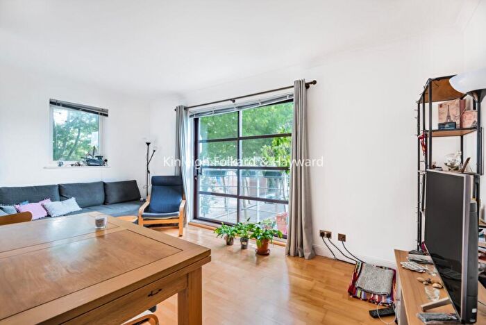 1 Bedroom Flat To Rent In Norway Gate, Surrey Quays, London, SE16