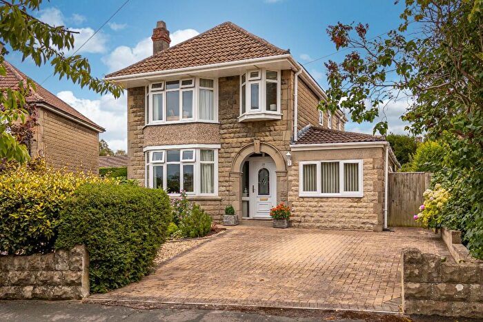 4 Bedroom Detached House For Sale In Bellefield Crescent, Trowbridge - Vendor Suited With No Chain, BA14