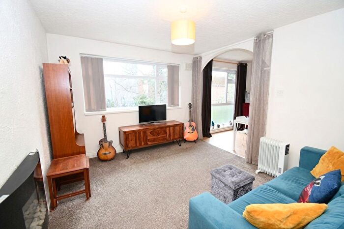 1 Bedroom Flat For Sale In Eccles Old Road, Knowles Court, M6