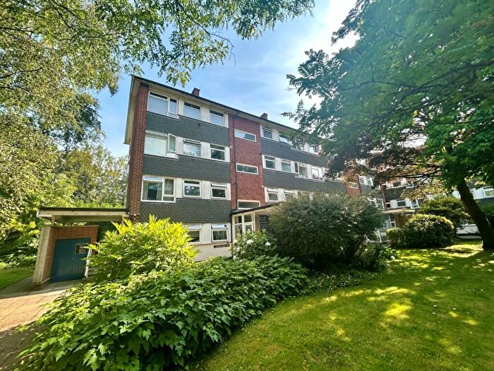 2 Bedroom Flat To Rent In Hulse Road, Southampton, SO15