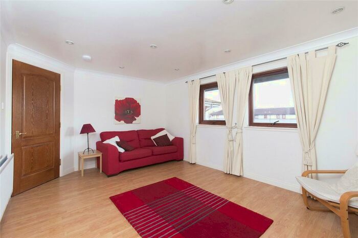 2 Bedroom Flat To Rent In North Werber Place, Fettes, Edinburgh, EH4