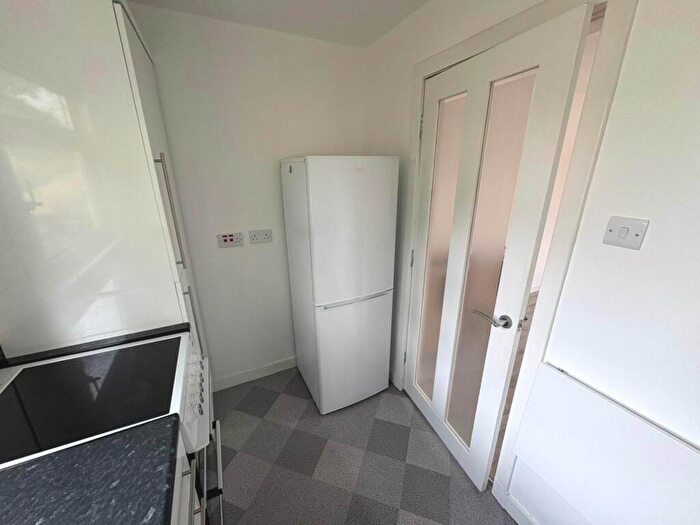 1 Bedroom Flat To Rent In Lounsdale Crescent, Paisley, PA2