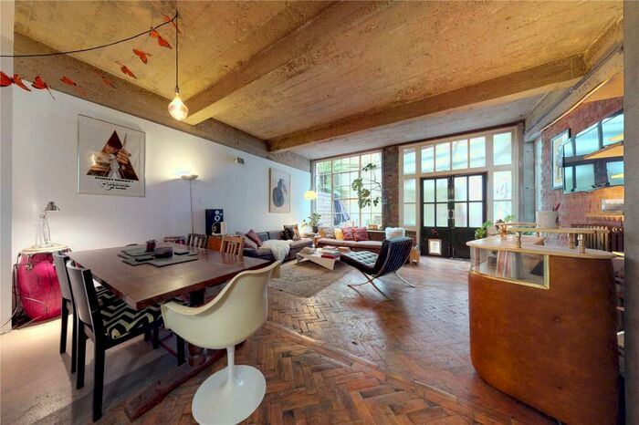 2 Bedroom Apartment To Rent In - Tudor Road, Hackney, London, E9