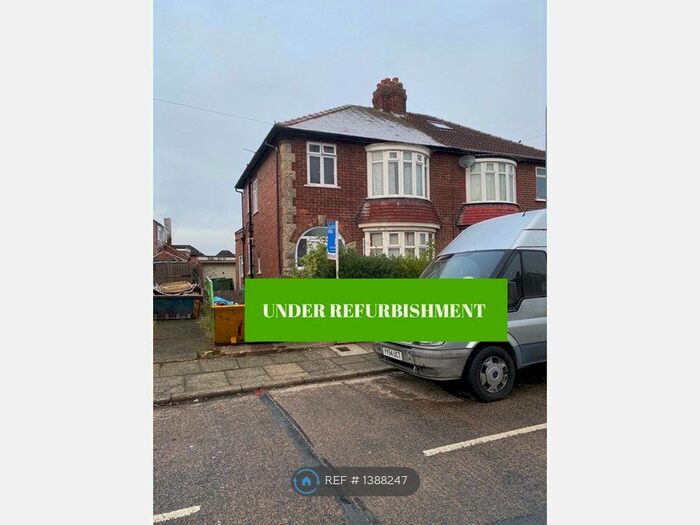3 Bedroom Semi-Detached House To Rent In Gladesfield Road, Stockton On Tees, TS20