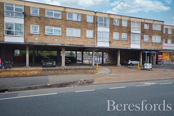 1 Bedroom Apartment For Sale In Paul Court, London Road, RM7