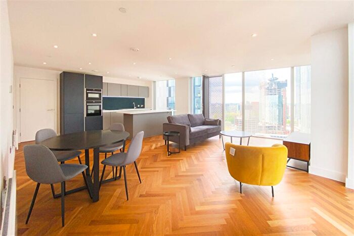 2 Bedroom Apartment To Rent In East Tower, Owen Street, M15