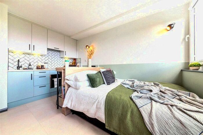 Studio To Rent In Uncle Stockwell, Courland Grove, London, SW8