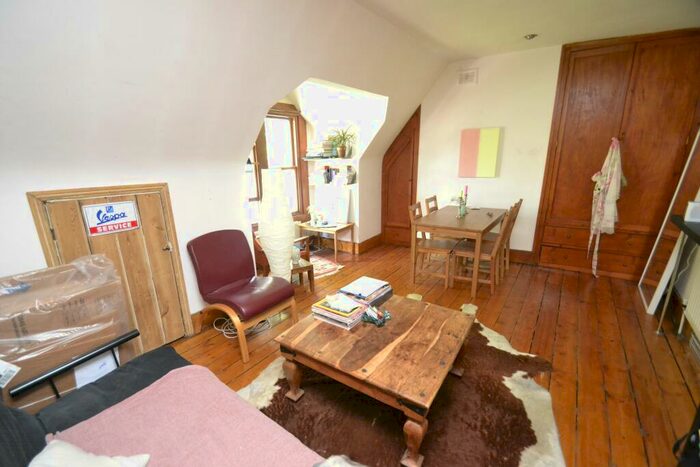 1 Bedroom Flat To Rent In Harberton Road, Archway, N19