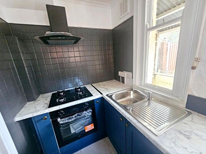 3 Bedroom House To Rent In Devonshire Road, Southampton, SO15