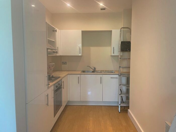 1 Bedroom Flat To Rent In Castle Street, Swansea, SA1