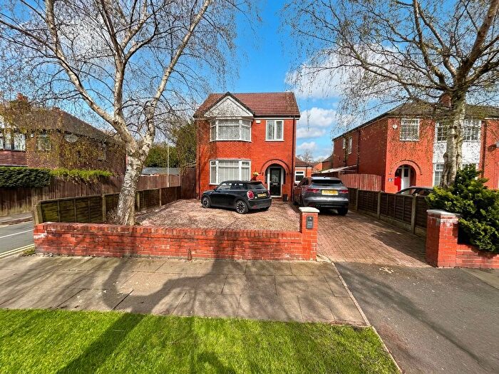 4 Bedroom Detached House For Sale In Edge Fold Road, Worsley, M28