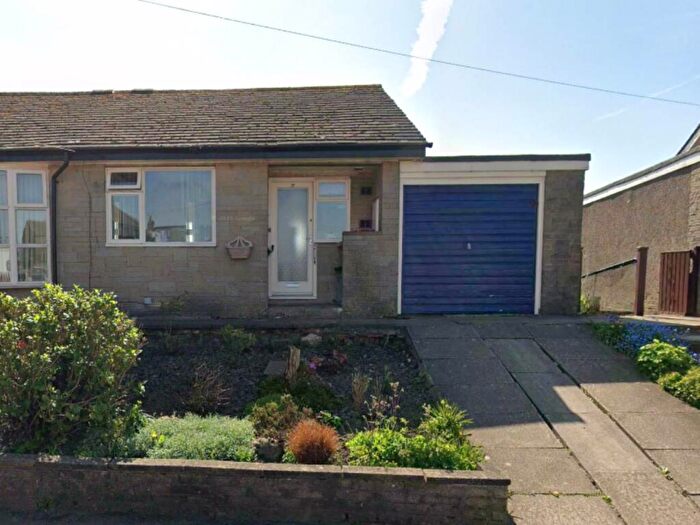 1 Bedroom Semi-Detached Bungalow To Rent In Woodlands Avenue, Clayton Heights, Bradford, BD13