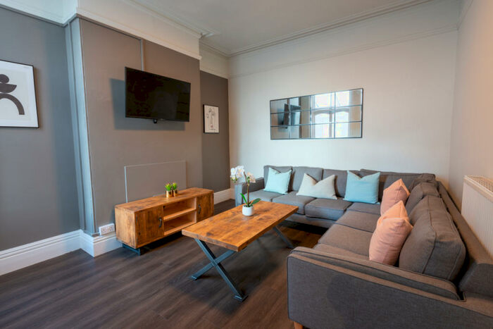 6 Bedroom Property To Rent In Mount Pleasant Road, Exeter, EX4