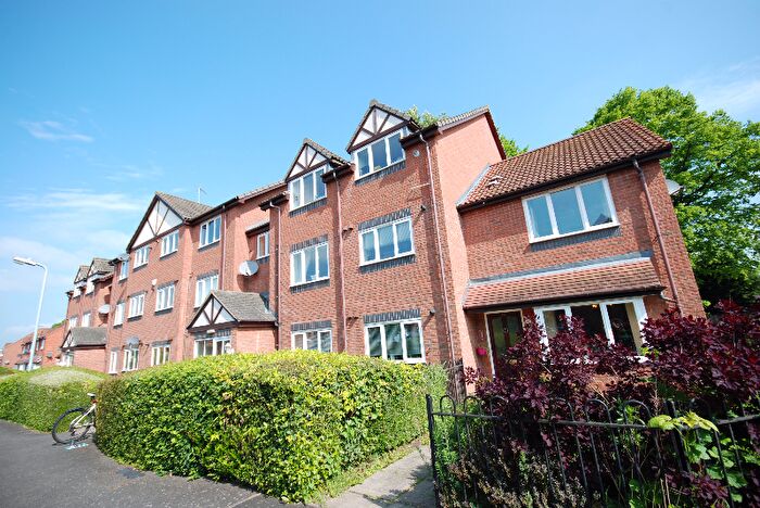 2 Bedroom Flat To Rent In Cobham Green, Whitnash, Leamington Spa, CV31