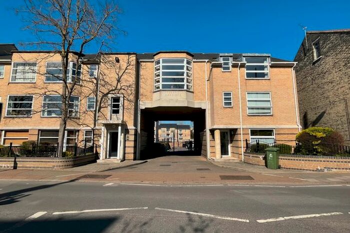 1 Bedroom Flat To Rent In Petersfield Mansions, Cambridge, CB1