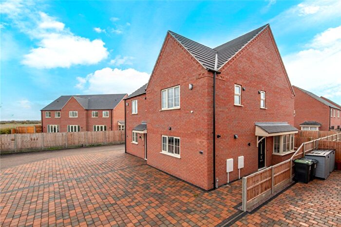 3 Bedroom Semi Detached House For Sale In Lincoln Road, Ruskington, Sleaford, Lincolnshire, NG34