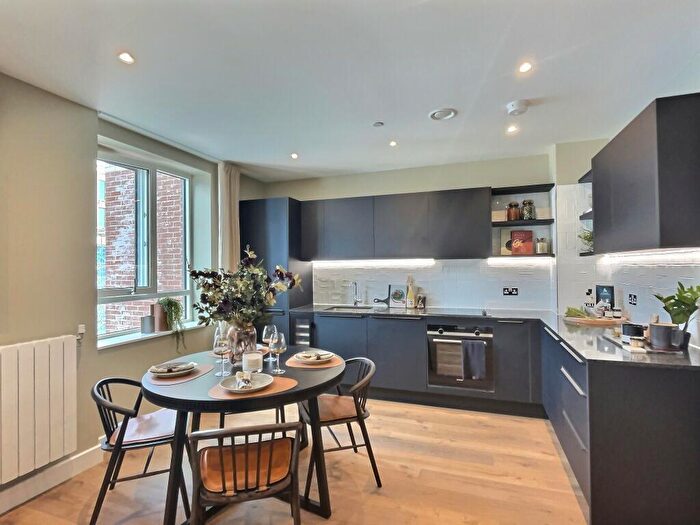 2 Bedroom Apartment For Sale In Flat Opal House Lombard Square London, SE28