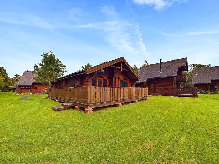 2 Bedroom Lodge To Rent In The Lakes, Harleyford Estate, Marlow, SL7