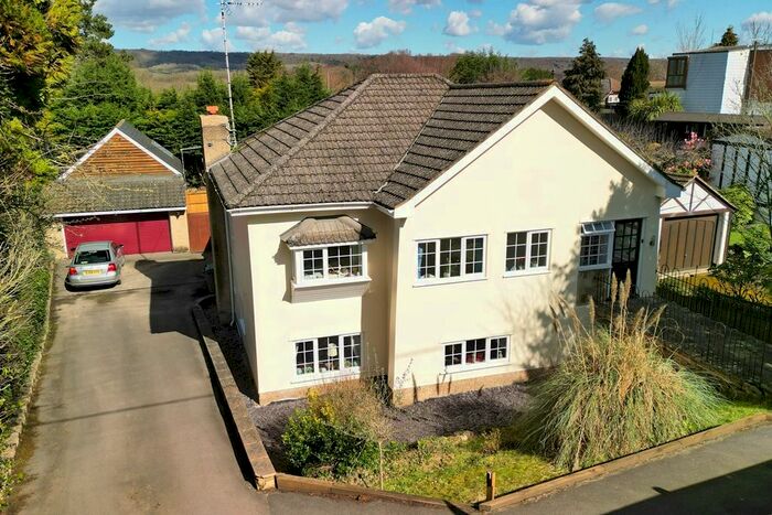 5 Bedroom Detached House For Sale In London Road, West Malling, ME19