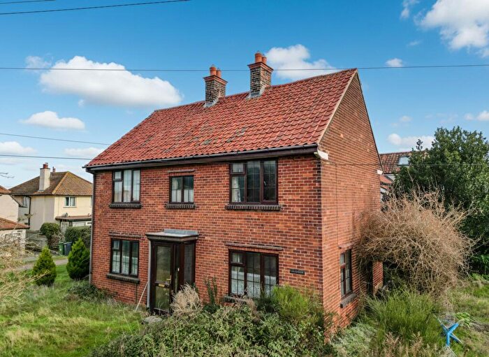 3 Bedroom Detached House For Sale In Rosebery Road, West Runton, NR27