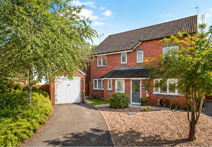3 Bedroom Semi-Detached House For Sale In Melford Close, Corby, NN18
