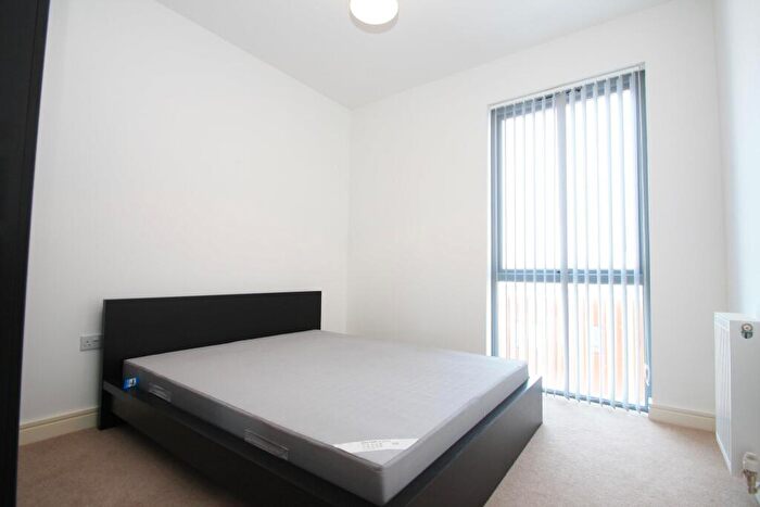 2 Bedroom Apartment To Rent In Brittany Street, Millbay, PL1