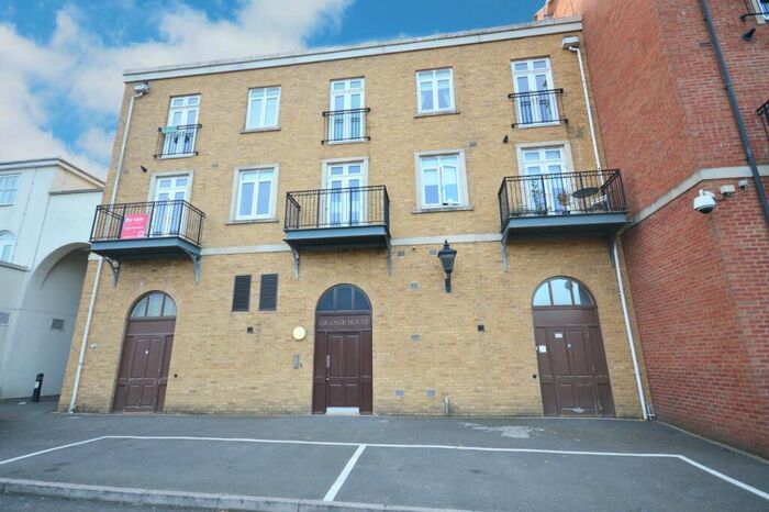 1 Bedroom Flat To Rent In Grange House, Main Street, Dickens Heath, Shirley, B90