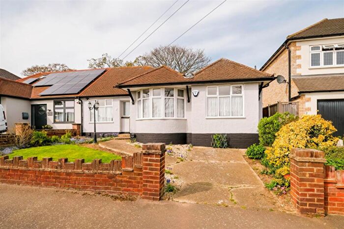 4 Bedroom Semi-Detached Bungalow To Rent In Faversham Avenue, North Chingford, E4