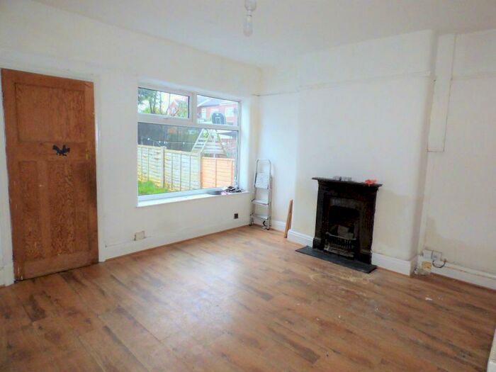 3 Bedroom Semi-Detached House To Rent In Cherry Tree Lane, Great Moor, Stockport, SK2