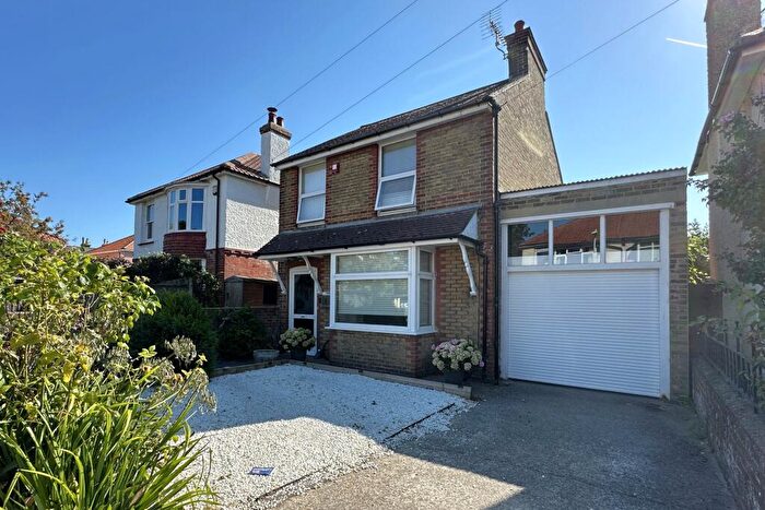 3 Bedroom Detached House For Sale In Beechwood Avenue, Deal, CT14