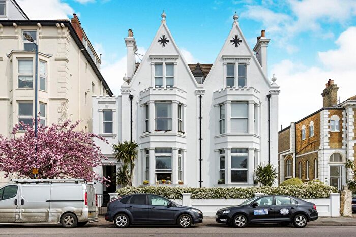 2 Bedroom Apartment To Rent In Clarence Parade, Southsea, PO5