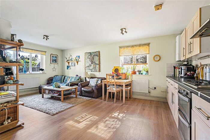 2 Bedroom Flat For Sale In Fisk Close, Sunbury-On-Thames, Surrey, TW16