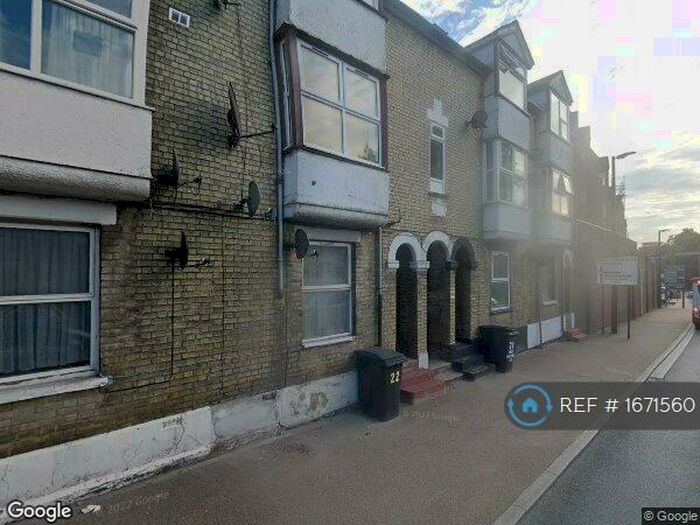 1 Bedroom Flat To Rent In West Wycombe Road, High Wycombe, HP11