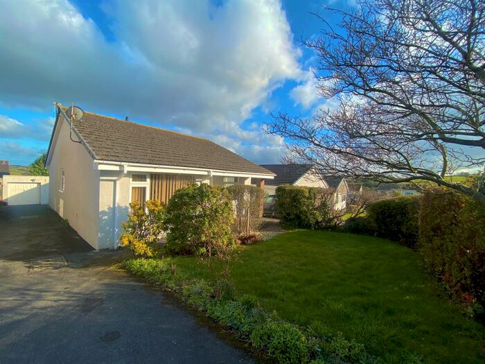 3 Bedroom Detached Bungalow For Sale In Oaklands Park, Buckfastleigh, TQ11