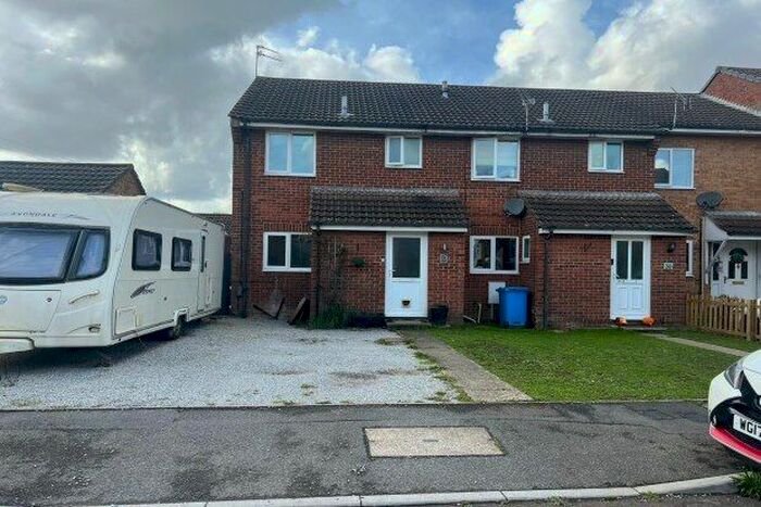 3 Bedroom Property To Rent In Seatown Close, Poole, BH17