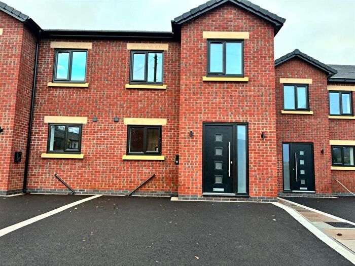 3 Bedroom Semi Detached House For Sale In Gorse Hall Road, Dukinfield, SK16