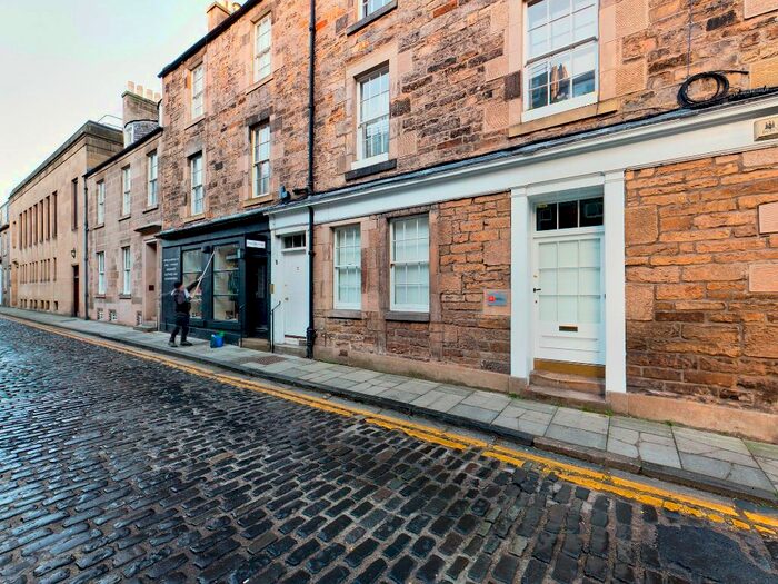 1 Bedroom Flat To Rent In Young Street, Central, Edinburgh EH2