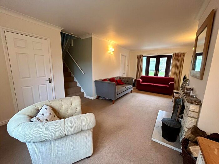 3 Bedroom Terraced House For Sale In Barn Close, Kintbury, RG17