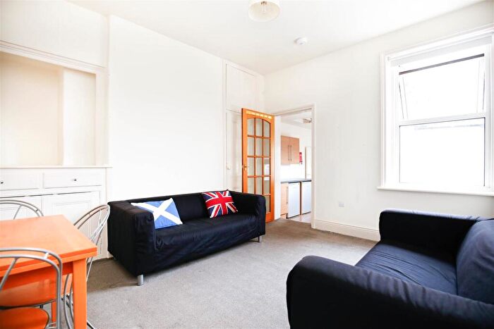 3 Bedroom Apartment To Rent In (£pppw) Bayswater Road, Jesmond, Newcaslt Upon Tyne, NE2