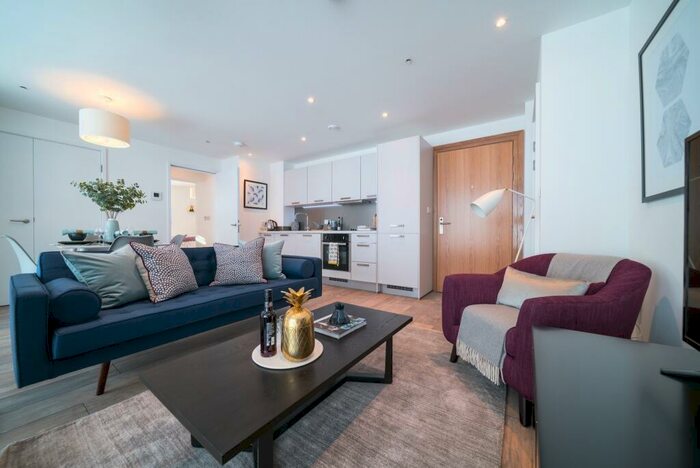 1 Bedroom Apartment To Rent In Queen Street, Maidenhead, Berkshire, SL6