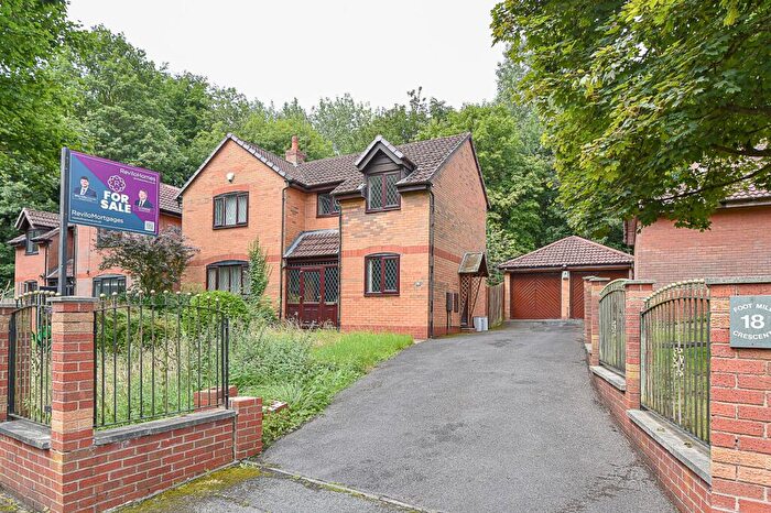 4 Bedroom Detached House For Sale In Foot Mill Crescent, Rochdale, OL12