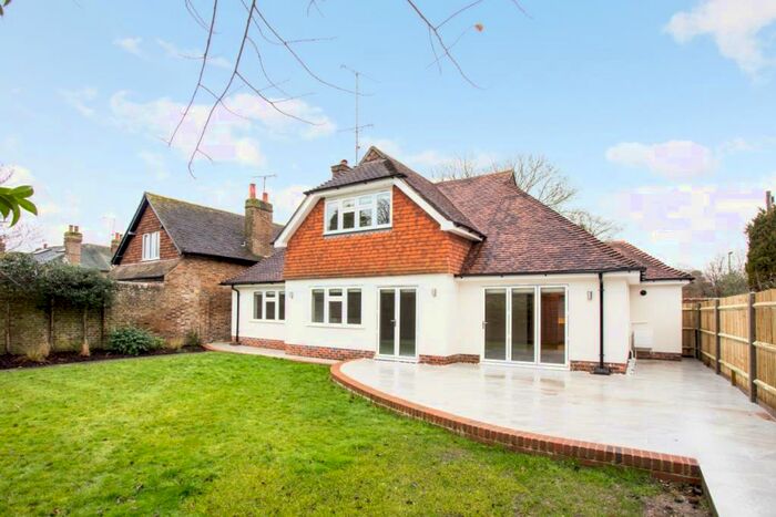 4 Bedroom Detached House To Rent In Milnwood Road Horsham, RH12