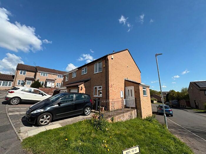 3 Bedroom Semi Detached House To Rent In Glanville Gardens, Kingswood, Bristol, BS15